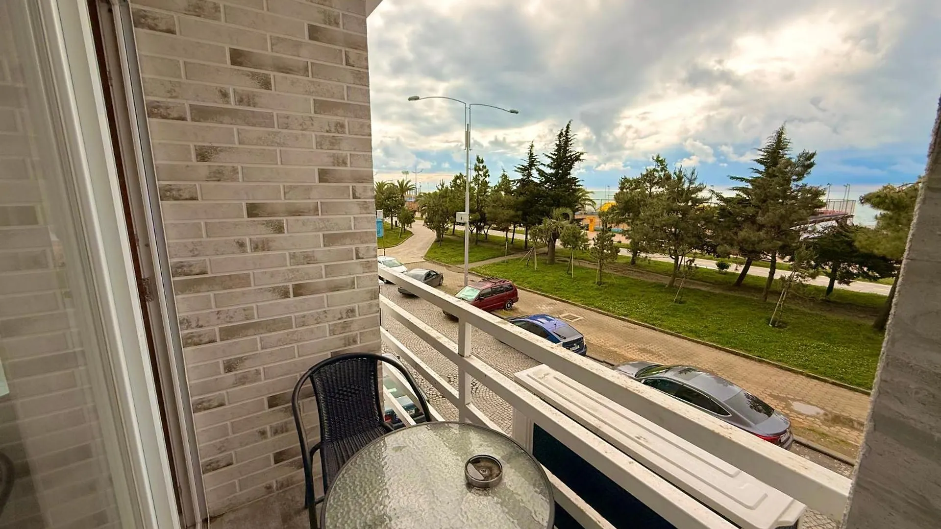Lovely Apartment With Sea View 바투미